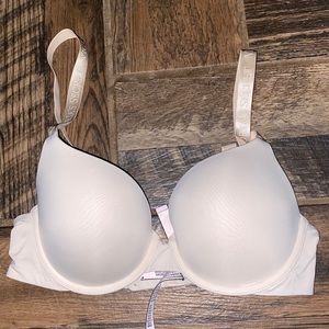 Victoria secret T-shirt bra